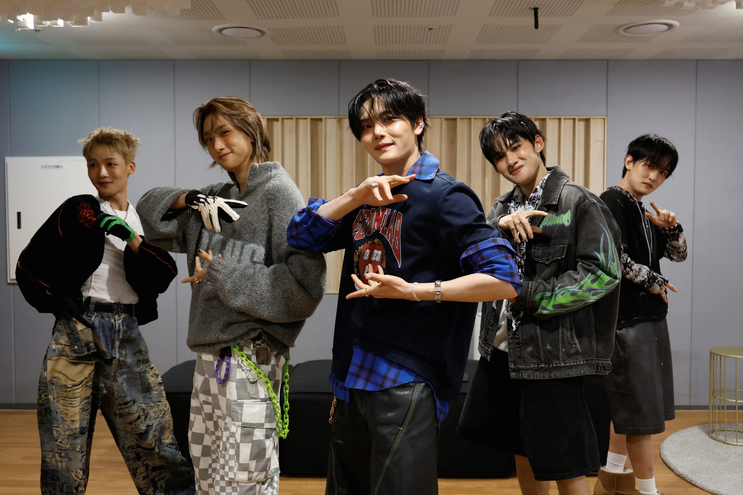 K-pop Boy Group 1Verse Visits DEALL | Department of East Asian